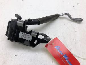 Gebruikte Extra waterpomp Opel Astra L (F3/FB/FM/FP) 1.6 Plug-in Hybrid Turbo 16V Prijs € 59,00 Margeregeling aangeboden door Wessel Parts & Service B.V.