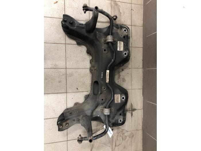 Gebruikte Subframe Jeep Compass II (MP) 2.0 Multijet II 170 16V 4x4 Prijs € 366,45 Margeregeling aangeboden door Wessel Parts & Service B.V.