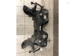 Gebruikte Subframe Jeep Compass II (MP) 2.0 Multijet II 170 16V 4x4 Prijs € 349,00 Margeregeling aangeboden door Wessel Parts & Service B.V.