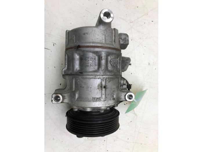 Gebruikte Aircopomp Volkswagen Crafter (SY) 2.0 TDI FWD Prijs € 51,45 Margeregeling aangeboden door Wessel Parts & Service B.V.
