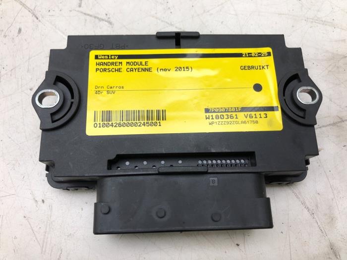 Gebruikte Handrem Module Porsche Cayenne II (92A) 3.0 S E-Hybrid 24V Prijs € 51,45 Margeregeling aangeboden door Wessel Parts & Service B.V.
