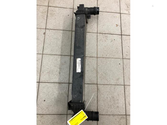 Gebruikte Intercooler Jeep Compass II (MP) 2.0 Multijet II 170 16V 4x4 Prijs € 131,25 Margeregeling aangeboden door Wessel Parts & Service B.V.