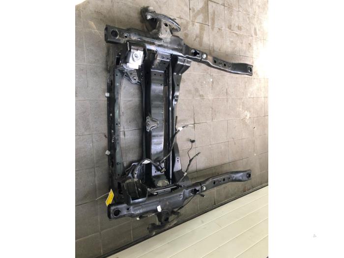 Subframe van een Mercedes-Benz Sprinter 3,5t (907.6/910.6) 317 CDI 2.0 D RWD 2023