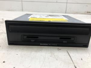 Gebruikte Regelunit Multi Media Skoda Rapid Spaceback 1.6 TDI 16V Prijs € 499,00 Margeregeling aangeboden door Wessel Parts & Service B.V.