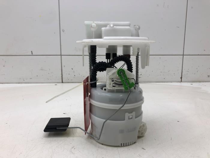 Gebruikte Tank element Pomp Opel Mokka 1.2 Turbo 12V Prijs € 93,45 Margeregeling aangeboden door Wessel Parts & Service B.V.