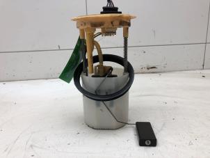 Gebruikte Tank element Pomp Skoda Yeti (5LAC) 2.0 TDI 16V Prijs € 39,00 Margeregeling aangeboden door Wessel Parts & Service B.V.