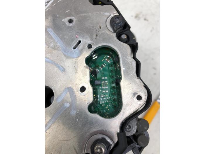 Gebruikte Alternator Kia Sportage (NQ5E) 1.6 T-GDi MHEV 16V AWD Prijs op aanvraag aangeboden door Wessel Parts & Service B.V.