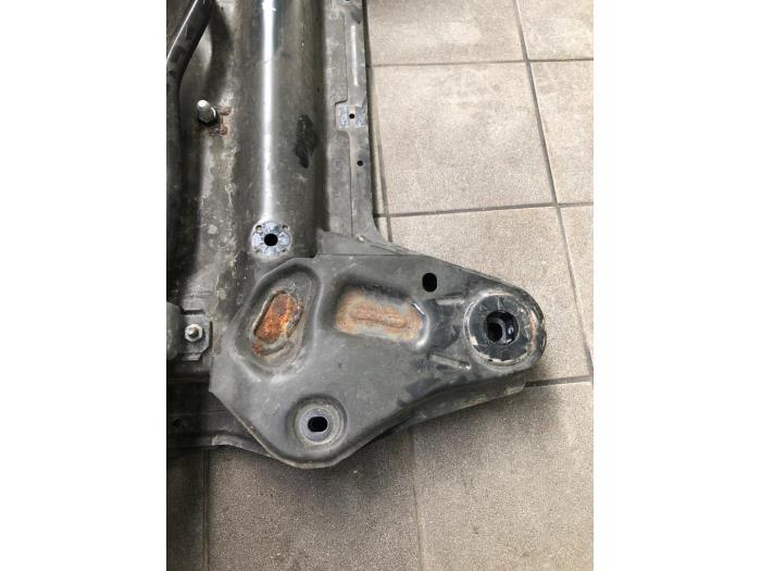 Subframe van een Opel Mokka 1.2 Turbo 12V 2021