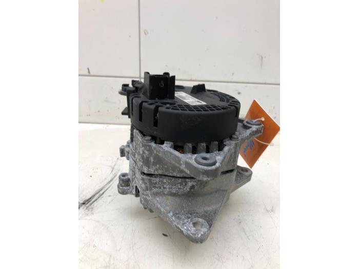 Gebruikte Dynamo Mercedes A (177.0) 1.3 A-180 Turbo 16V Prijs € 208,95 Margeregeling aangeboden door Wessel Parts & Service B.V.