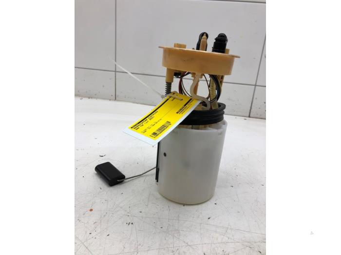 Gebruikte Tank element Pomp MAN TGE 2.0 TDI Prijs € 183,75 Margeregeling aangeboden door Wessel Parts & Service B.V.