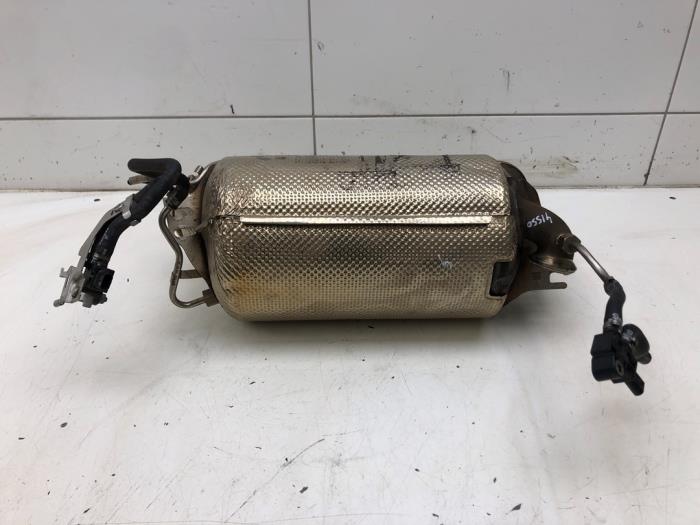 Gebruikte Roetfilter Mercedes E (W213) E-200d 1.6 Turbo 16V Prijs € 471,45 Margeregeling aangeboden door Wessel Parts & Service B.V.