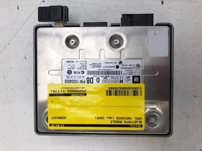 Gebruikte Bluetooth module Opel Insignia Sports Tourer 2.8 V6 Turbo 24V 4x4 Ecotec Prijs € 47,25 Margeregeling aangeboden door Wessel Parts & Service B.V.