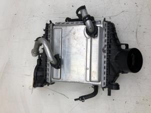 Gebruikte Intercooler Mercedes E (W213) E-200d 1.6 Turbo 16V Prijs € 99,00 Margeregeling aangeboden door Wessel Parts & Service B.V.