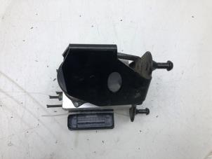 Gebruikte ABS Pomp Mercedes ML II (164/4JG) 3.0 ML-320 CDI 4-Matic V6 24V Prijs € 199,00 Margeregeling aangeboden door Wessel Parts & Service B.V.