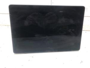 Gebruikte Display Interieur Tesla Model Y (5YJY) RWD Prijs € 349,00 Margeregeling aangeboden door Wessel Parts & Service B.V.