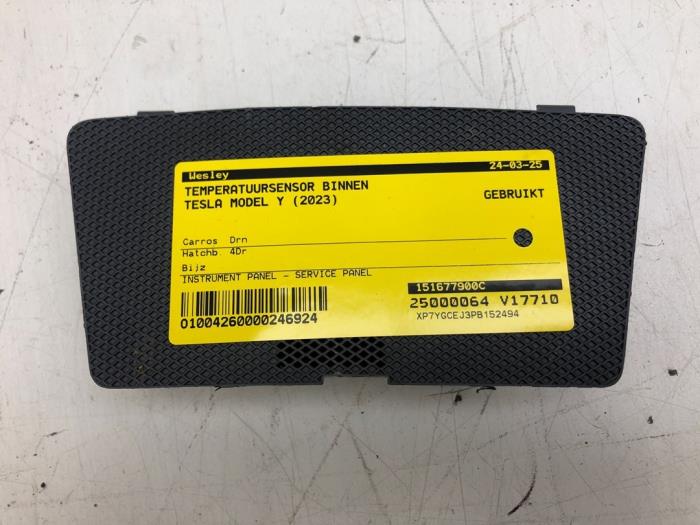 Gebruikte Temperatuursensor binnen Tesla Model Y (5YJY) RWD Prijs € 51,45 Margeregeling aangeboden door Wessel Parts & Service B.V.