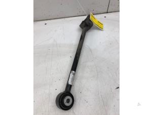 Gebruikte Reactiestang links-achter Tesla Model Y (5YJY) RWD Prijs € 39,00 Margeregeling aangeboden door Wessel Parts & Service B.V.