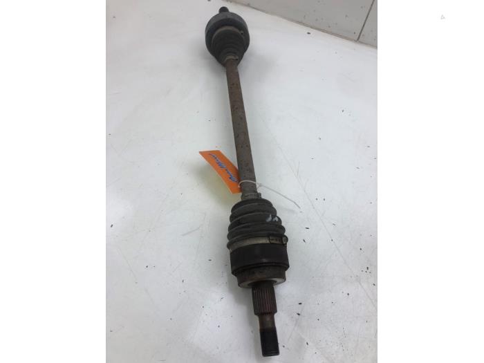 Gebruikte Aandrijfas links-achter Mercedes ML II (164/4JG) 3.0 ML-320 CDI 4-Matic V6 24V Prijs € 51,45 Margeregeling aangeboden door Wessel Parts & Service B.V.
