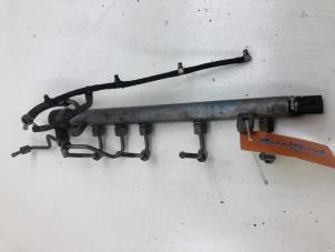 Gebruikte Injector brug Mercedes B (W245) 2.0 B-180 CDI 16V Prijs € 99,00 Margeregeling aangeboden door Wessel Parts & Service B.V.