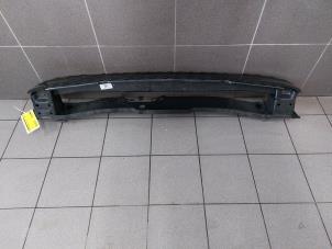 Gebruikte Bumperbalk achter Mercedes C (W206) C-300 e 2.0 Turbo Prijs € 249,00 Margeregeling aangeboden door Wessel Parts & Service B.V.