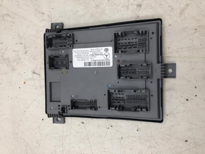 Gebruikte Module Bodycontrol Mercedes C (W206) C-300 e 2.0 Turbo Prijs € 208,95 Margeregeling aangeboden door Wessel Parts & Service B.V.