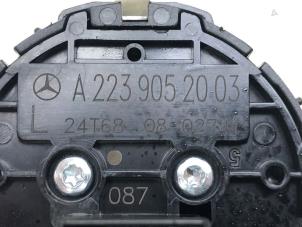 Gebruikte Licht Schakelaar Mercedes C (W206) C-300 e 2.0 Turbo Prijs € 49,00 Margeregeling aangeboden door Wessel Parts & Service B.V.