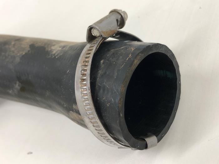 Gebruikte Intercooler Buis Opel Astra Prijs € 51,45 Margeregeling aangeboden door Wessel Parts & Service B.V.