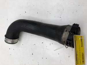Gebruikte Intercooler Slang Mercedes GLE (W166) 350d 3.0 V6 24V BlueTEC 4-Matic Prijs € 35,00 Margeregeling aangeboden door Wessel Parts & Service B.V.