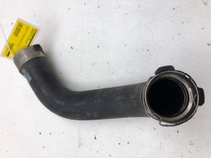 Gebruikte Intercooler Slang Mercedes GLE (W166) 350d 3.0 V6 24V BlueTEC 4-Matic Prijs € 49,00 Margeregeling aangeboden door Wessel Parts & Service B.V.
