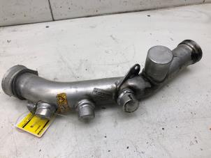 Gebruikte Intercooler Buis Mercedes GLE (W166) 350d 3.0 V6 24V BlueTEC 4-Matic Prijs € 29,00 Margeregeling aangeboden door Wessel Parts & Service B.V.