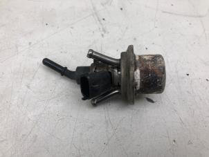 Gebruikte Adblue injector Mercedes GLE (W166) 350d 3.0 V6 24V BlueTEC 4-Matic Prijs € 69,00 Margeregeling aangeboden door Wessel Parts & Service B.V.