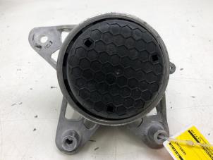 Gebruikte Motorsteun Mercedes GLE (V167) 350 e 2.0 16V 4-Matic Prijs € 99,00 Margeregeling aangeboden door Wessel Parts & Service B.V.