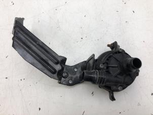 Gebruikte Waterpomp Mercedes GLE (V167) 350 e 2.0 16V 4-Matic Prijs € 49,00 Margeregeling aangeboden door Wessel Parts & Service B.V.