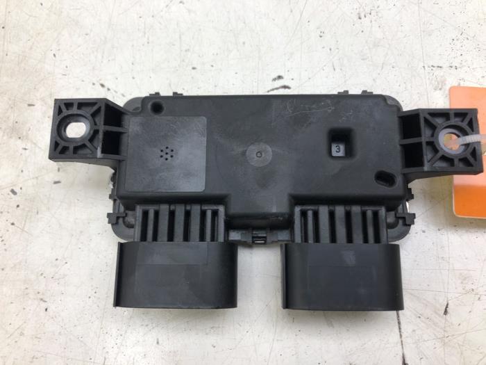 Gebruikte Brandstofpomp module Mercedes GLE (V167) 350 e 2.0 16V 4-Matic Prijs € 30,45 Margeregeling aangeboden door Wessel Parts & Service B.V.