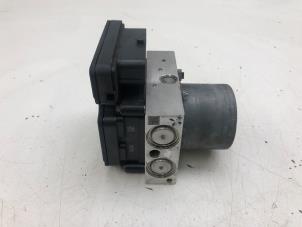 ABS Pomp van een Mercedes-Benz Sprinter 3,5t (910.0/910.1/907.1/907.2) 316 CDI 2.1 D RWD 2022