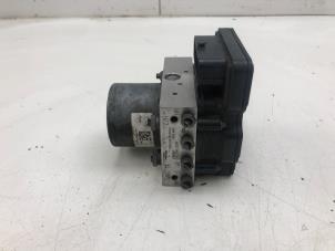 ABS Pomp van een Mercedes-Benz Sprinter 3,5t (910.0/910.1/907.1/907.2) 316 CDI 2.1 D RWD 2022