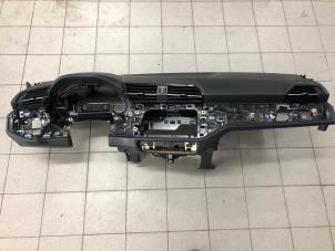 Gebruikte Dashboard Audi Q3 Sportback (F3N) 2.0 35 TDI 16V Prijs € 999,00 Margeregeling aangeboden door Wessel Parts & Service B.V.