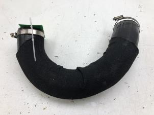 Gebruikte Intercooler Slang Audi A6 Avant (C8) 3.0 V6 24V 55 TFSI Mild Hybrid Quattro Prijs € 69,00 Margeregeling aangeboden door Wessel Parts & Service B.V.