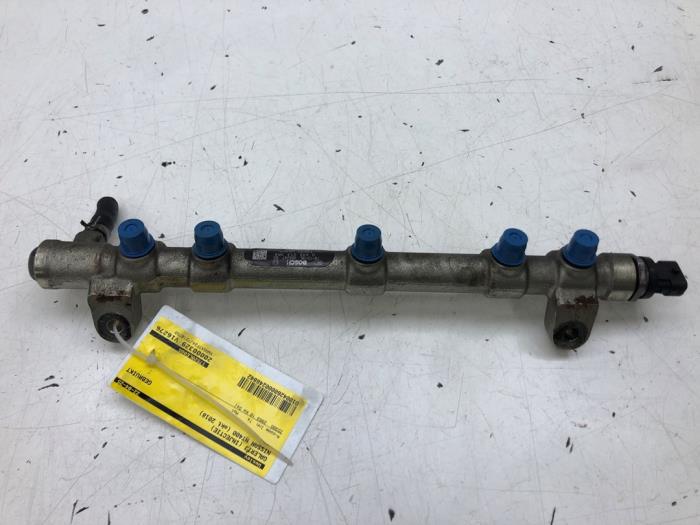 Gebruikte Injector brug Nissan NT 400 Cabstar 3.0 DCI 35.13 Prijs € 183,75 Margeregeling aangeboden door Wessel Parts & Service B.V.