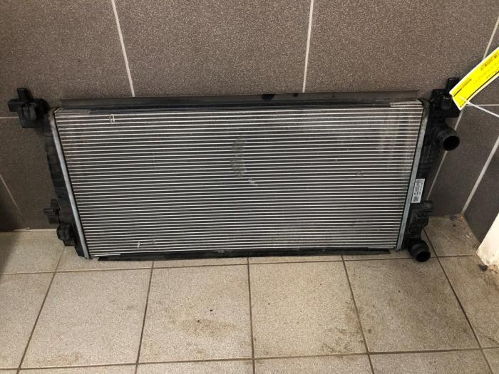 Gebruikte Radiateur Volkswagen Golf VII (AUA) 1.2 TSI 16V Prijs € 51,45 Margeregeling aangeboden door Wessel Parts & Service B.V.