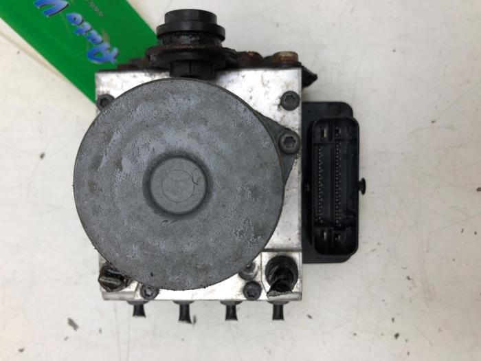 Gebruikte ABS Pomp Seat Mii Electric Prijs € 208,95 Margeregeling aangeboden door Wessel Parts & Service B.V.