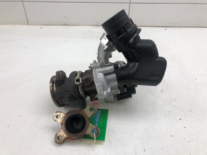 Gebruikte Turbo Volkswagen Polo V (6R) 1.2 TSI 16V BlueMotion Technology Prijs € 261,45 Margeregeling aangeboden door Wessel Parts & Service B.V.
