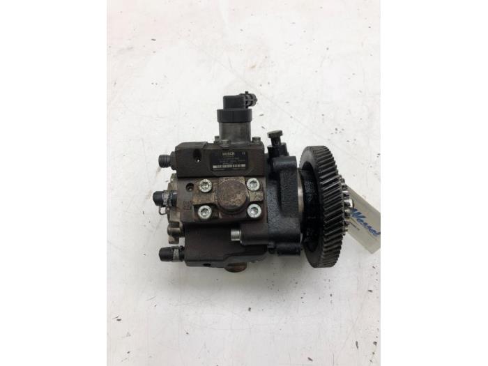 Gebruikte Dieselpomp Nissan NT 400 Cabstar 3.0 DCI 35.13 Prijs € 628,95 Margeregeling aangeboden door Wessel Parts & Service B.V.