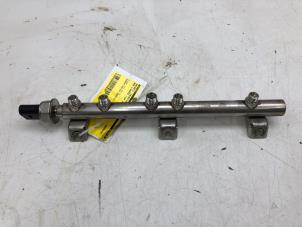 Gebruikte Injector brug BMW 1 serie (E81) 118i 16V Prijs € 39,00 Margeregeling aangeboden door Wessel Parts & Service B.V.
