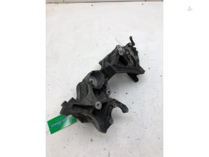 Gebruikte Steun (diversen) Volkswagen Transporter/Caravelle T5 2.0 TDI BlueMotion Prijs € 49,00 Margeregeling aangeboden door Wessel Parts & Service B.V.