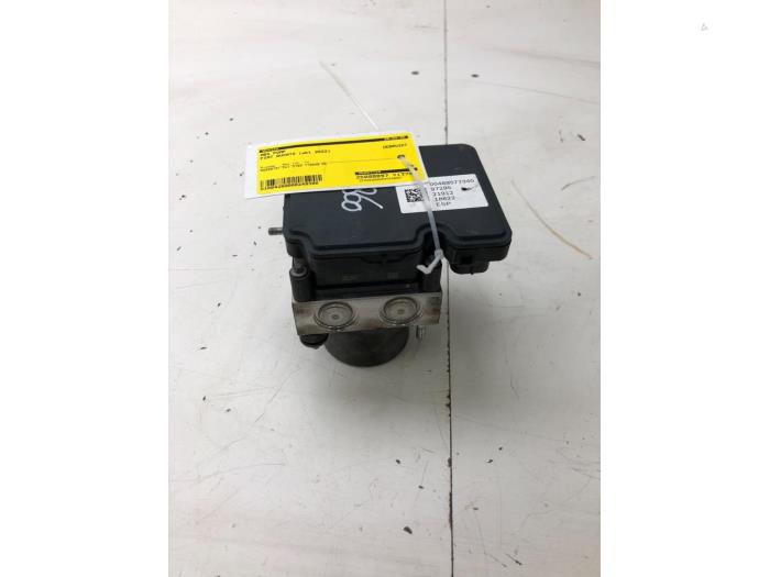 Gebruikte ABS Pomp Fiat Ducato (250) 2.2 D 140 Multijet 3 Prijs € 628,95 Margeregeling aangeboden door Wessel Parts & Service B.V.