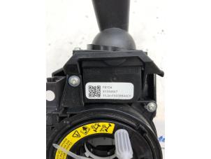 Gebruikte Combischakelaar Stuurkolom Volvo V70 (BW) 2.4 D5 20V 205 Prijs € 99,00 Margeregeling aangeboden door Autobedrijf G.H. Wessel B.V.