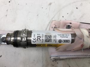 Gebruikte Airbag hemel rechts Skoda Superb Combi (3V5) 1.5 TSI Evo 16V Prijs € 99,00 Margeregeling aangeboden door Wessel Parts & Service B.V.