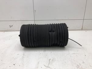 Gebruikte Luchtbalg Mercedes V (447.8) 2.0 300d 16V Prijs € 199,00 Margeregeling aangeboden door Wessel Parts & Service B.V.