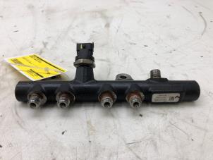 Gebruikte Injector brug Renault Kangoo/Grand Kangoo (KW) 1.5 dCi 75 FAP Prijs € 49,00 Margeregeling aangeboden door Wessel Parts & Service B.V.